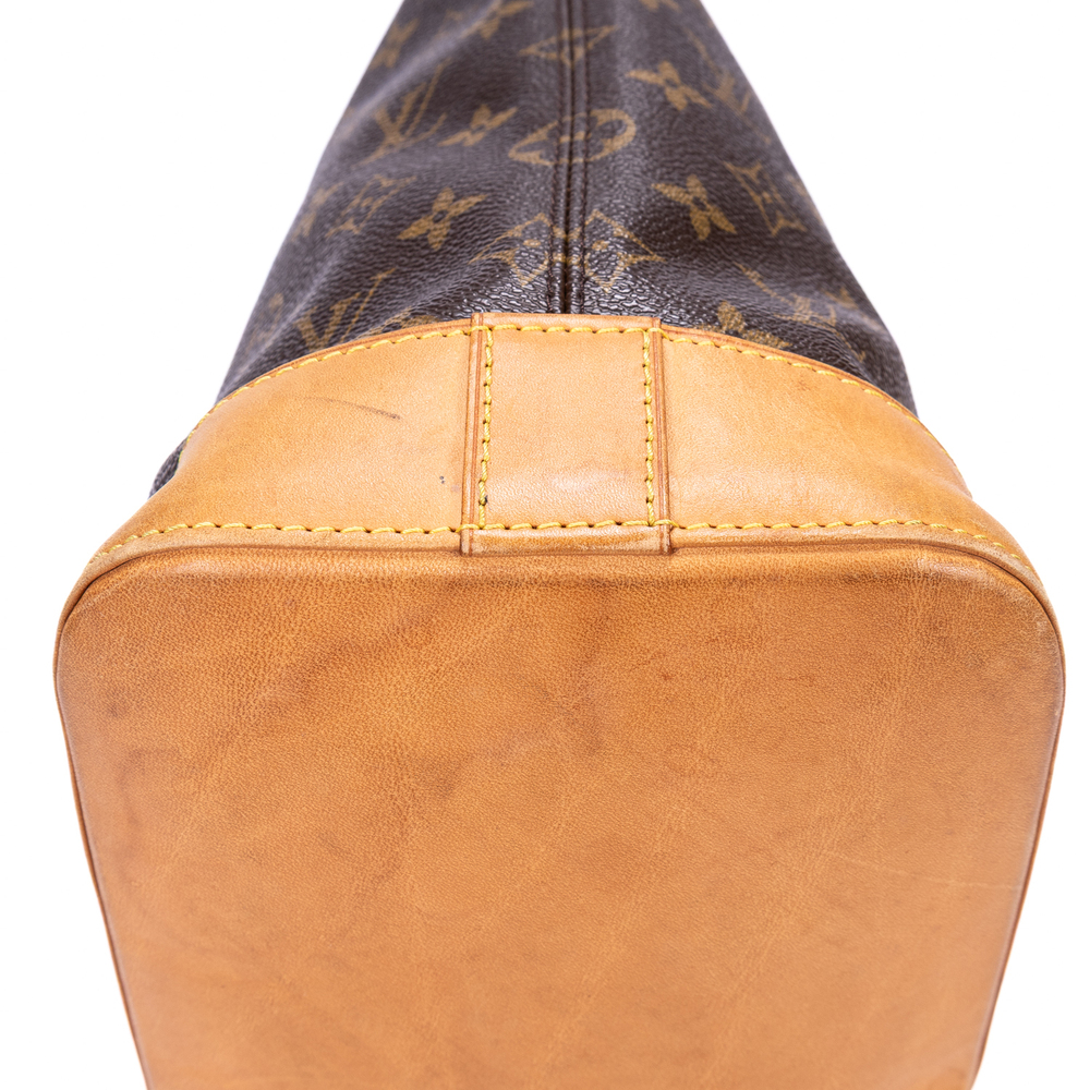 Louis Vuitton Lockit Vertical GM - Picture 7 of 11